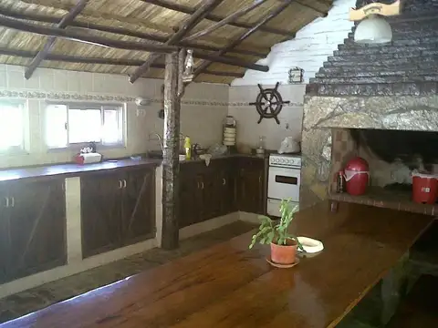 Casa en venta - 6 Dormitorios 5 Baños - 4600Mts2 - Exaltación de la Cruz