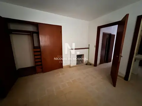 Casa Peninsula , excelente ubicacion , a reciclar , apta para proyecto