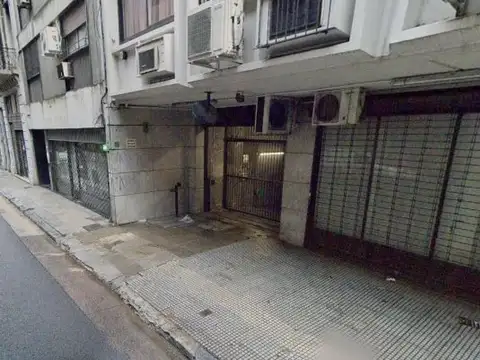 Cochera en venta - 12Mts2 - Monserrat