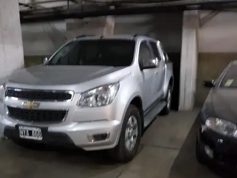 Avenida Hipólito Yrigoyen e/ San José y Santiago del Estero