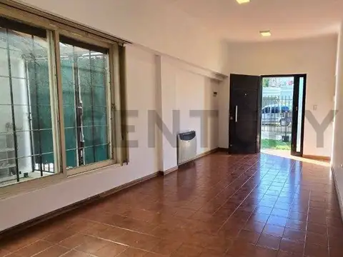 Casa en Venta en Moron, USD 139.900