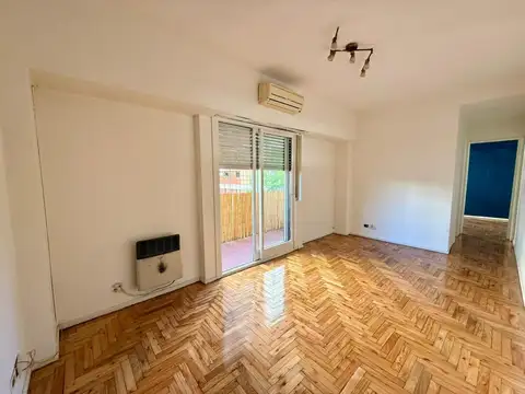 2 AMBIENTES MUY LUMINOSO AL FRENTE C/BALCON