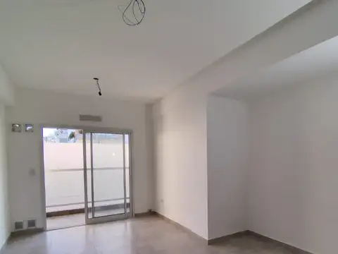 A ESTRENAR – REGIO CONTRA FRENTE CON BALCON -UNICOS DETALLES DE CALIDAD Y COMFORT  - BAJAS EXPENSAS