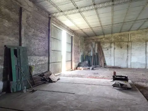 Galpon en Venta en Esquina, USD 100.000