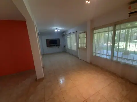 Casa en Venta con 7 cocheras