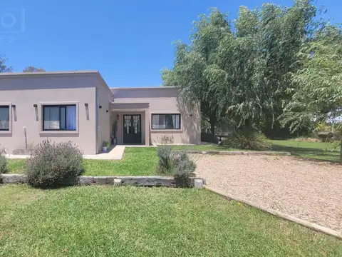 Venta Casa 4 Ambientes Barrio Parque Sakura 3, Exaltación de la Cruz