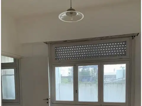 Alquiler de Muy buen departamento 2 ambientes  luminoso en muy buen estado con lavadero