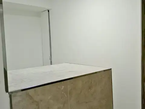 VENTA OFICINA A ESTRENAR SEMIPISO EN  MICROCENTRO