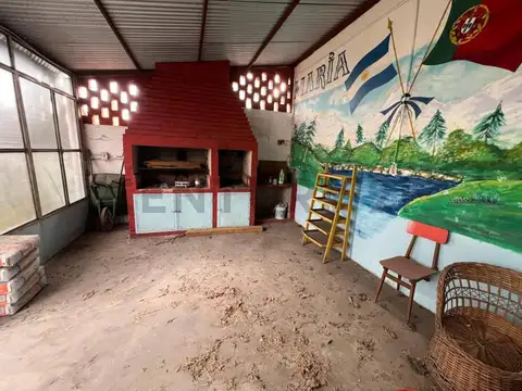 Casa con local en venta Berazategui