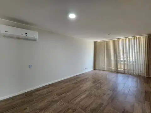 Av Pellegrini al 1600- PISO 10-UNIDAD 05