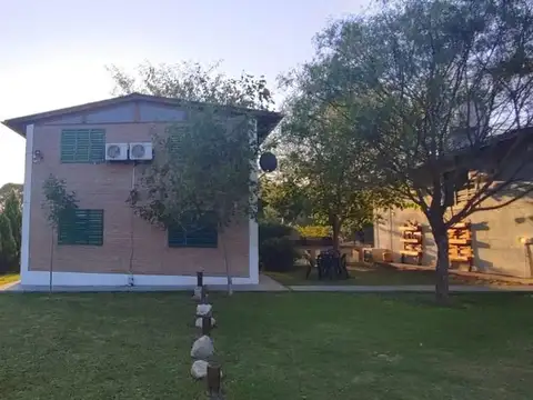 Casa en Venta con 4 cocheras