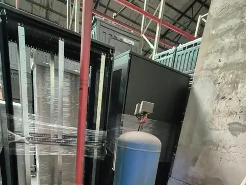 Depósito - Galpón 1800 m2.  en La Boca - ALQUILER