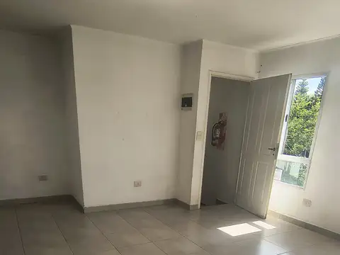 Departamento en Alquiler en Villa Sarmiento, $ 580.000