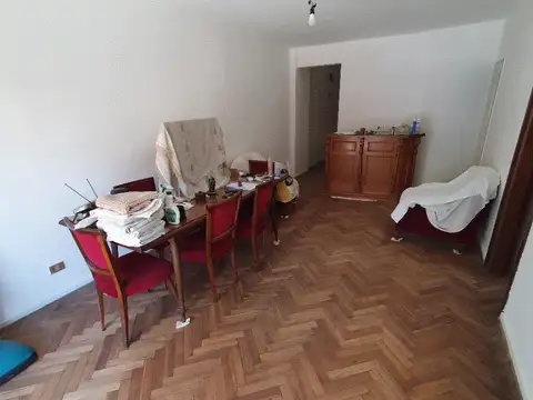 Pje Virrey Cisneros 1600, Piso 1