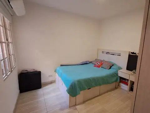 Depto Tipo Casa 4 ambientes con 2 baños