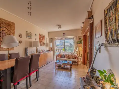 Departamento · En Venta · 4 Ambientes · 3 Dormitorios · Balcón · Luminoso · Monte Castro