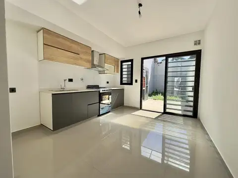 Depto Tipo Casa en Venta de 3 ambientes