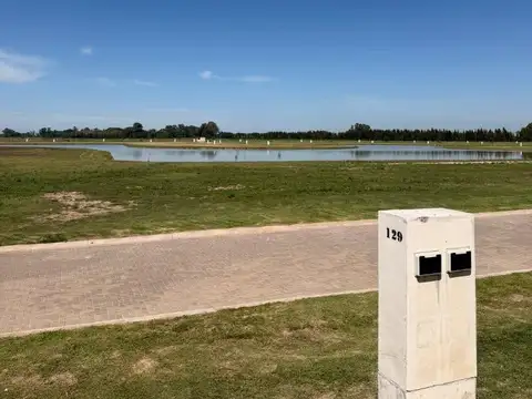 HERMOSO LOTE A LA VENTA EN BARRIO LAS VISTORIAS