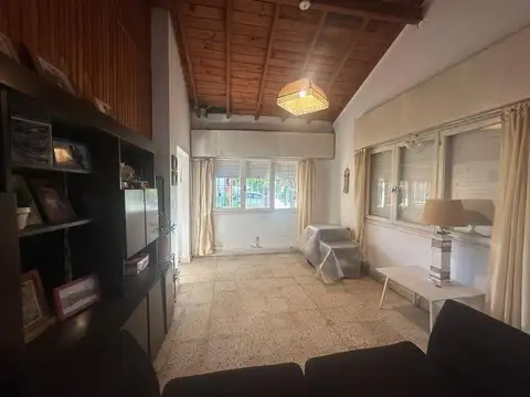 VENTA CASA 3 AMBIENTES A RECICLAR MIRAMAR