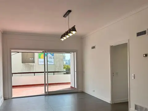 Departamento 4 ambientes en venta en zona centro