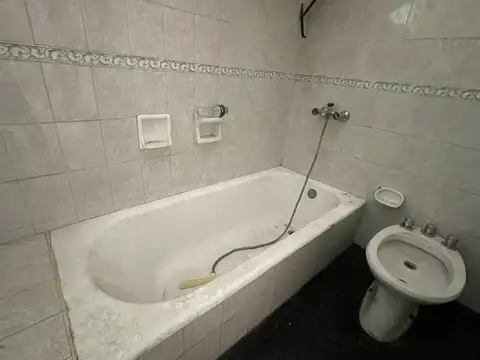 Departamento 4 ambientes con 1 baño