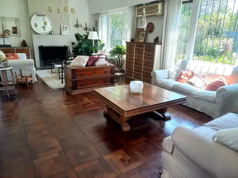 Casa 5 ambientes con 5 baños