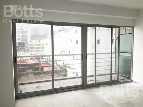 Gran Oficina de Planta Libre en F. de Medicina