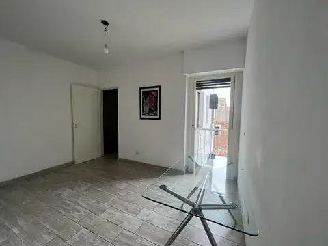 ALQUILER 2 AMBIENTES CERCANÍA SUBTE B COCINA SEPARADA