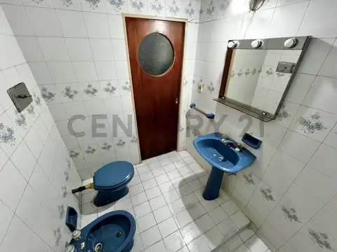 Venta Casa 4 Ambientes Pompeya con Cochera