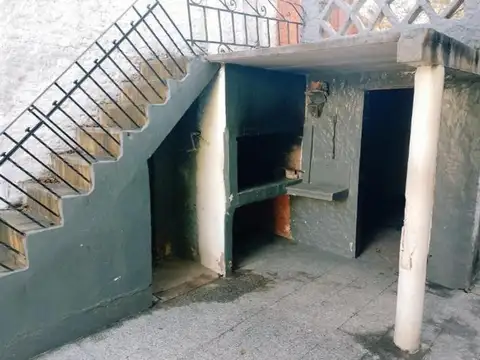 CASA EN VENTA - MERLO CENTRO