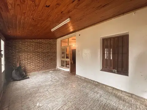 VENTA/CASA 2DORM/PATIO VERDE/REFACCIONAR/SERVICIOS