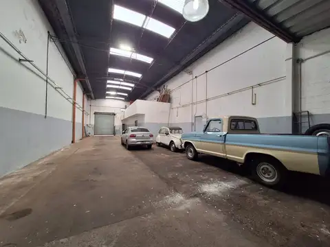 VENTA GALPON 395 M2 PLANTA LIBRE CON OFICINA GERLI