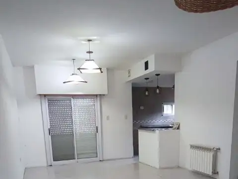 Casa en alquiler en Villa Elisa