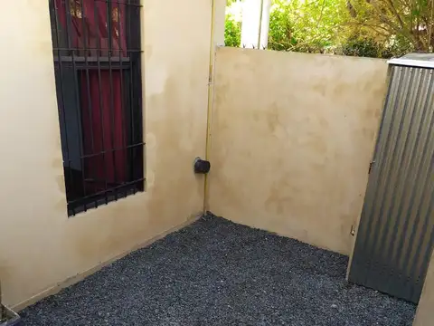 Depto Tipo Casa en Alquiler de 3 ambientes