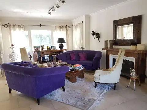 Casa en Venta en Los Jazmines, USD 450.000