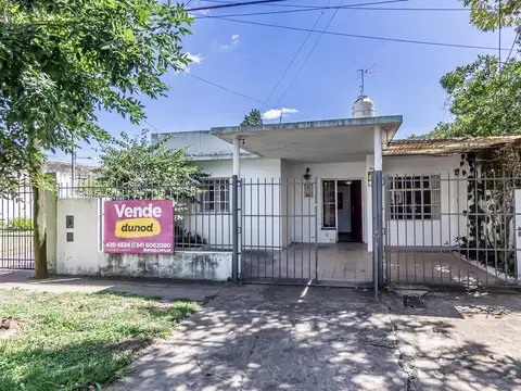 FRENCH AL 7600 - VENTA DE CASA 4 DORMITORIOS EN FISHERTON