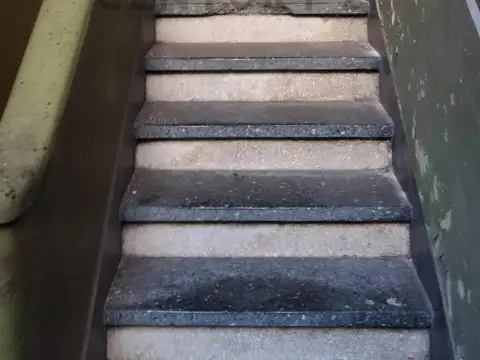 Departamento 7 ambientes con 1 baño