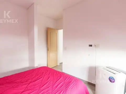 Casa en Alquiler con 4 cocheras