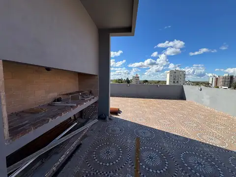 Monoambiente en alquiler sobre Av. Mitre