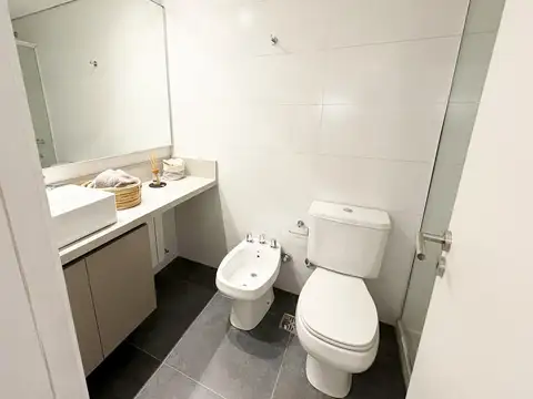 Juan Manuel de Rosas 1100 - Local Comercial