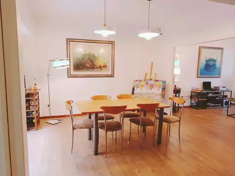 Impecable 5 ambientes con jardín y excelente ubicación