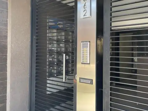 Juan Florio 2800, Piso 2