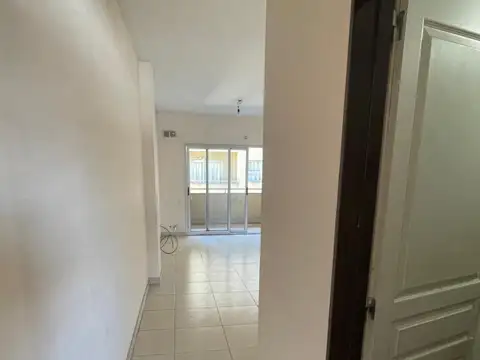 Juan Florio 2800, Piso 2