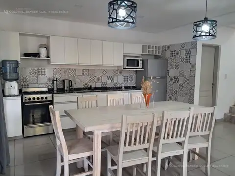 Casa 4 ambientes con 3 baños