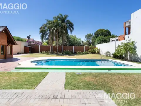 Emilio Mitre  al 700