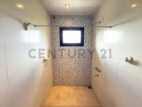 Calle 174 entre 90 y 91 8000, Piso 0