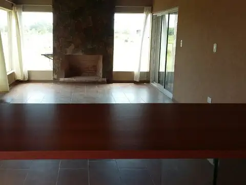Casa en Alquiler en Laguna De Lobos, $ 1.200.000