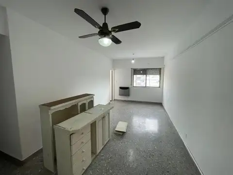 Departamento de 3 ambientes en Quilmes centro a la venta