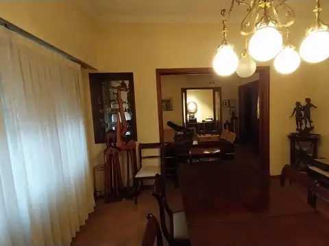 Departamento 5 ambientes con 2 baños