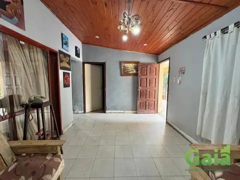 Casa 6 ambientes con 1 baño